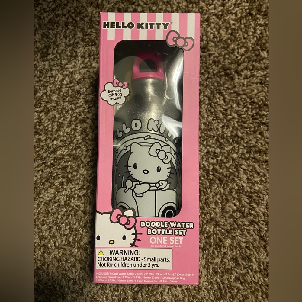 Hello Kitty Bottle Set